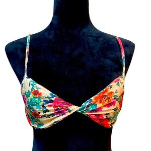 Vix Paula hermanny floral twist bikini top